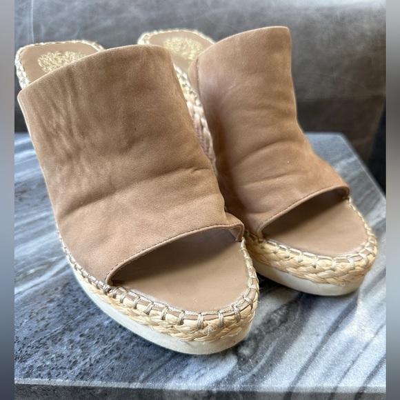 Vince Camuto Brissia Wedge Platforms Sandals Mules Tortilla Leather 8.5 shoes - Picture 15 of 15